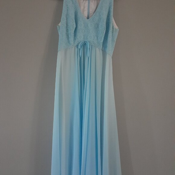 TWO 1970's Jac-An Maxi dresses with detachable capes - Picture 6 of 16